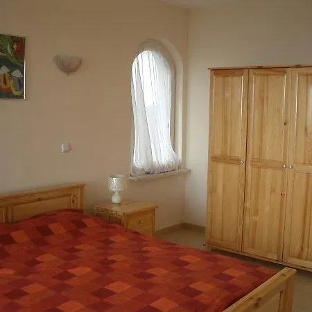 Dream Hotel 3*